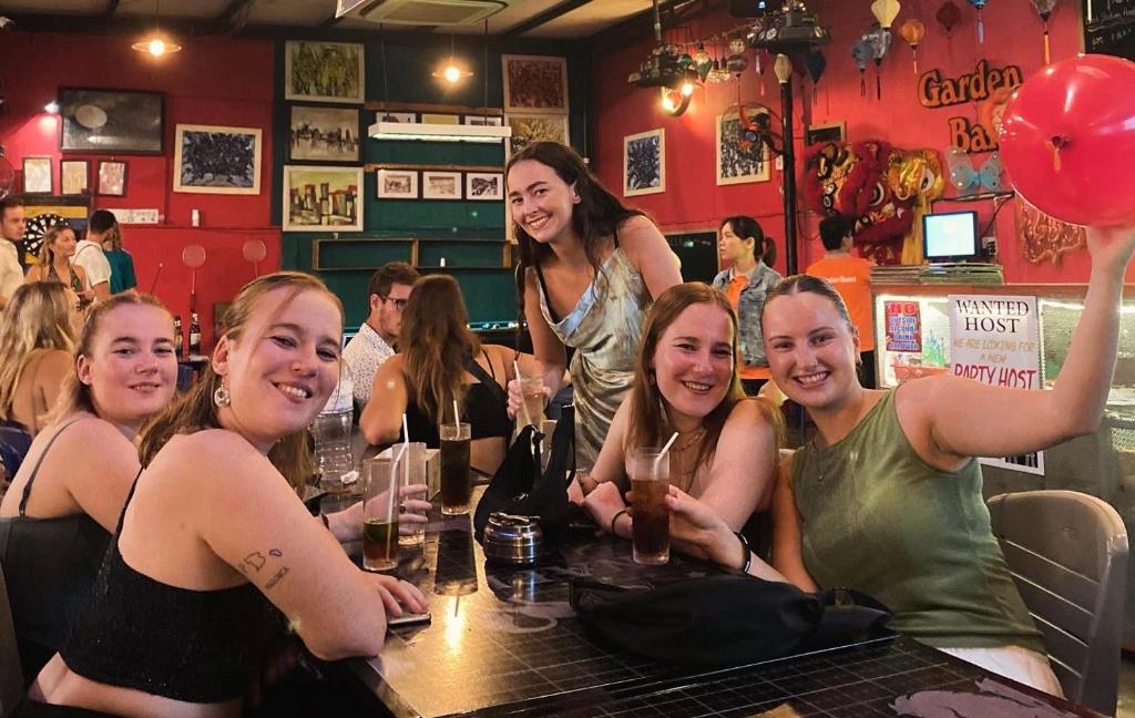 Bed Station Hostel & Pool Bar Hội An " Former Sunflower"