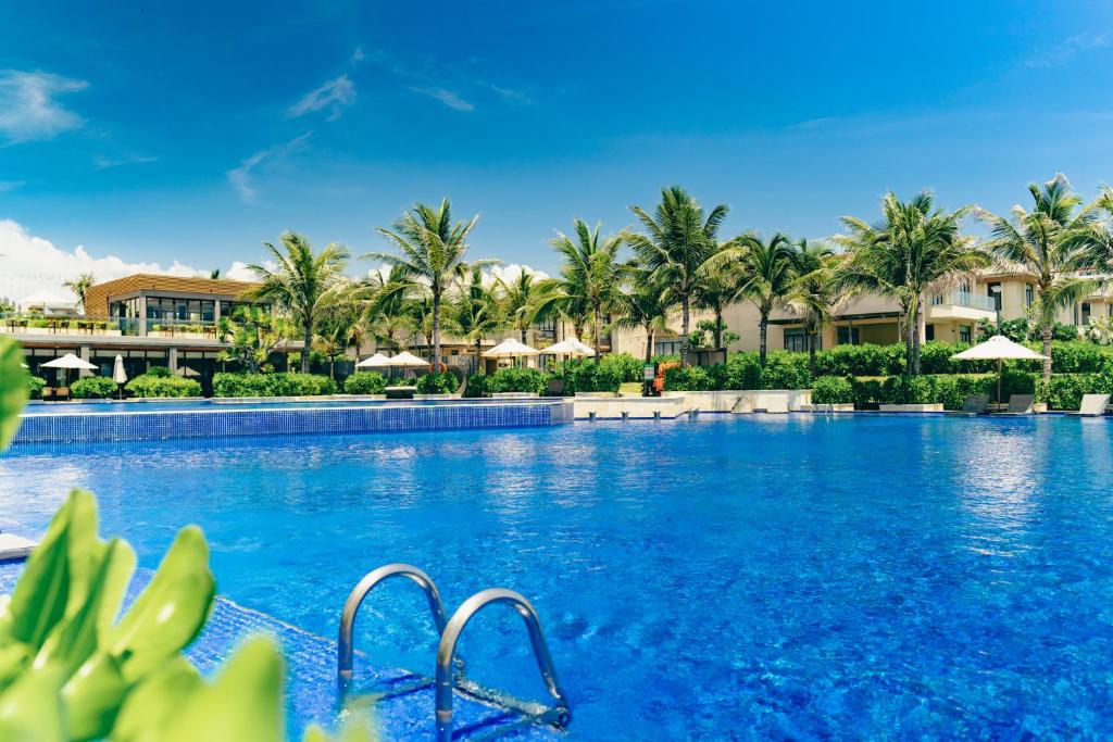 HOFs Pool Villa Cam Ranh