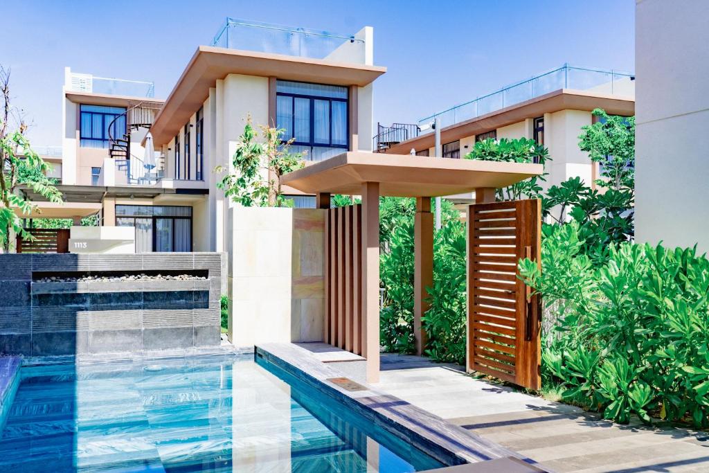 HOFs Pool Villa Cam Ranh