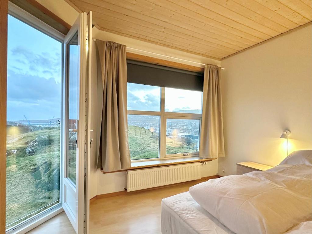 Three bedroom apartment in downtown Tórshavn photo 1