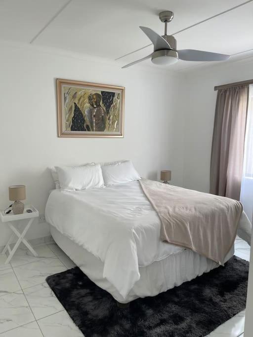Luxury 1 Bdr Garden Cottage photo 2