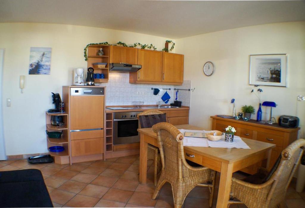 Ferienapartment mit Balkon, Tiefgarage und Nutzung v. Wellnessbereich photo 1