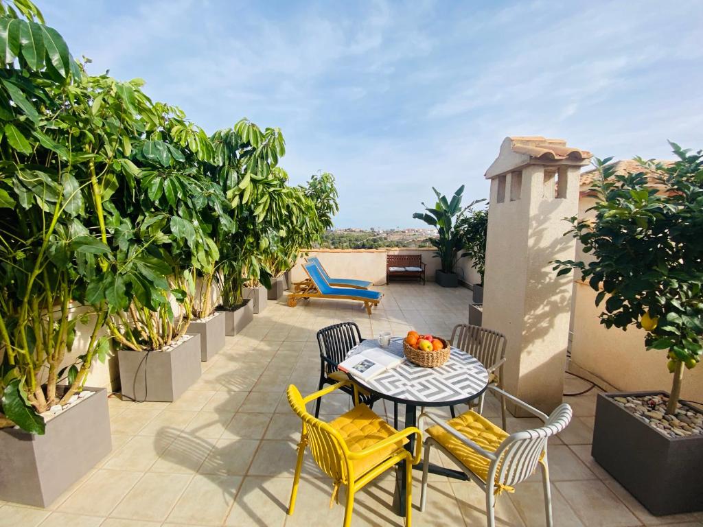 Open view Pinetree penthouse photo 4