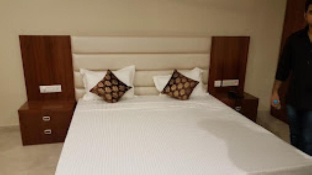 Hotel Vinayak Grand , Akbarpur photo 1