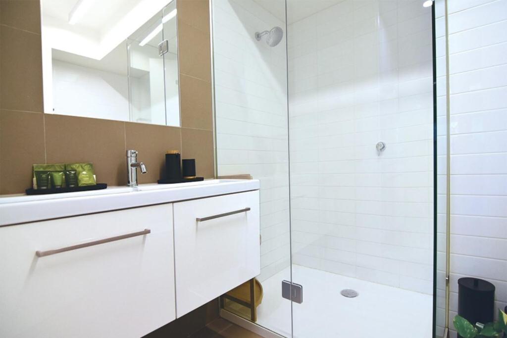 Bright Modern Apt on Acland in Heart of St Kilda photo 2