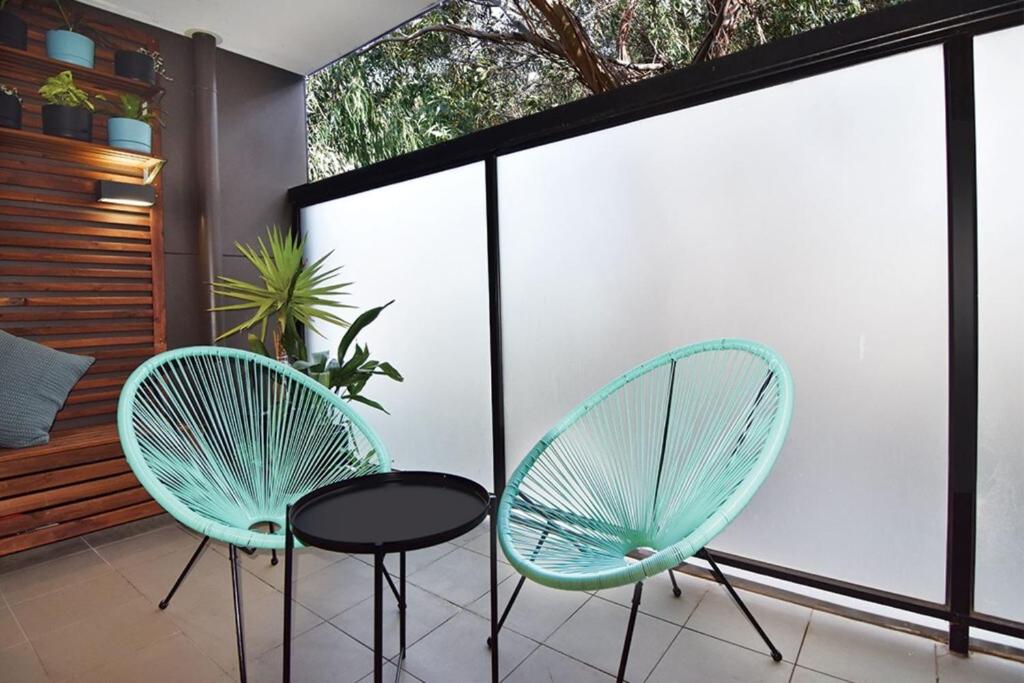 Bright Modern Apt on Acland in Heart of St Kilda photo 3