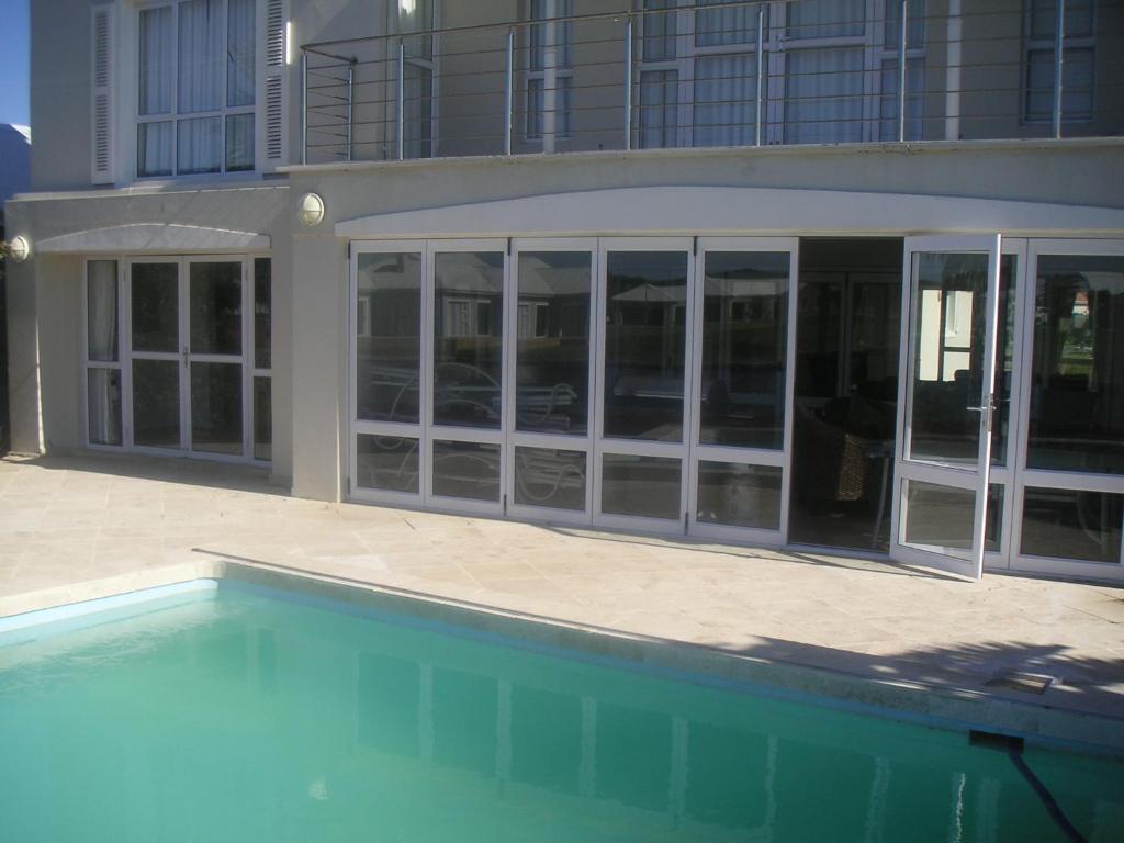 Waterside Living MM1404 photo 4