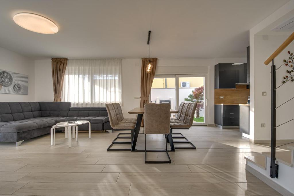 Villa Insula photo 1