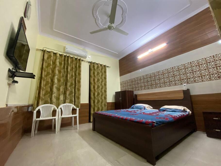 Krishna Aangan photo 3