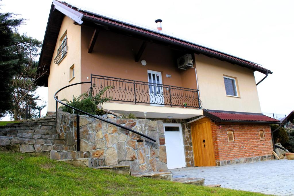 POČITNIŠKA HIŠA SONČNI VRH photo 2