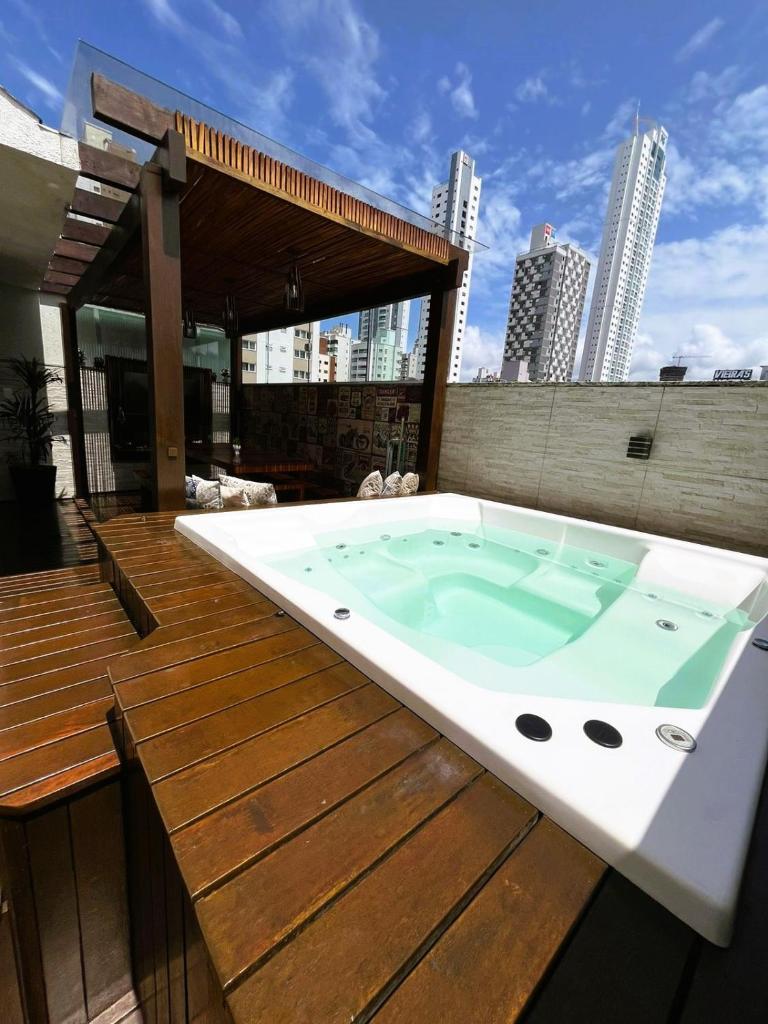 Incrível Apto, reta mar com Jacuzzi Privativa e garagem photo 1