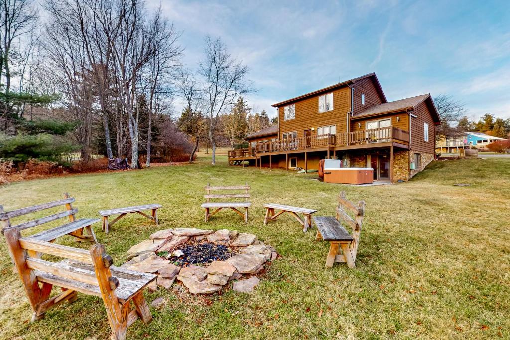 Brown Bear Lodge photo 4