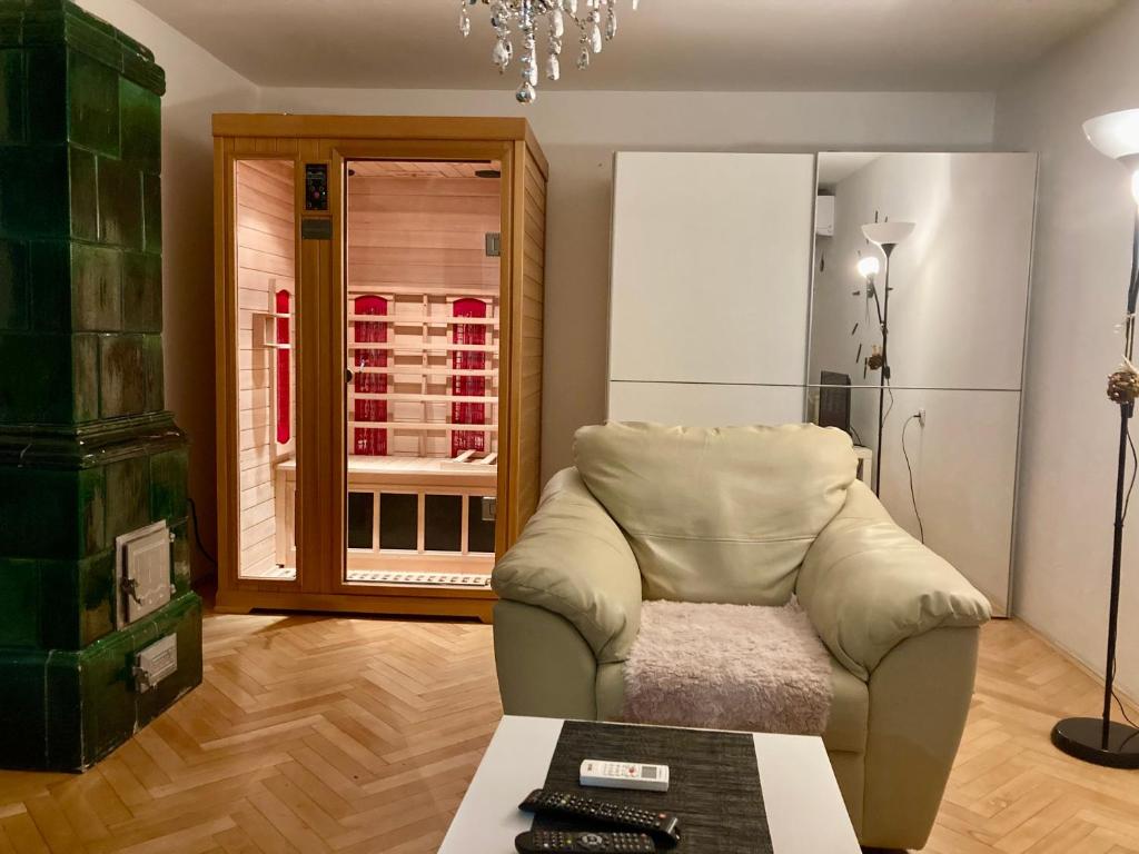 White house with sauna and jacuzzi photo 3