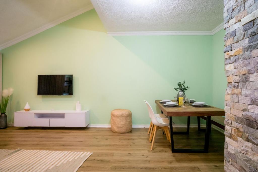 Hillview Holiday Condo photo 4
