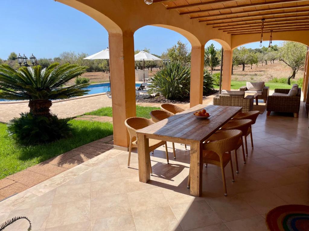 Villa with 50m2 pool close to Golf Vall dOr and Portocolom photo 3