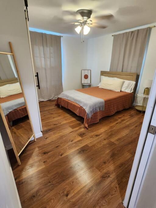 Town-Center Sanctuary:Cozy 3BD for Relocation photo 2