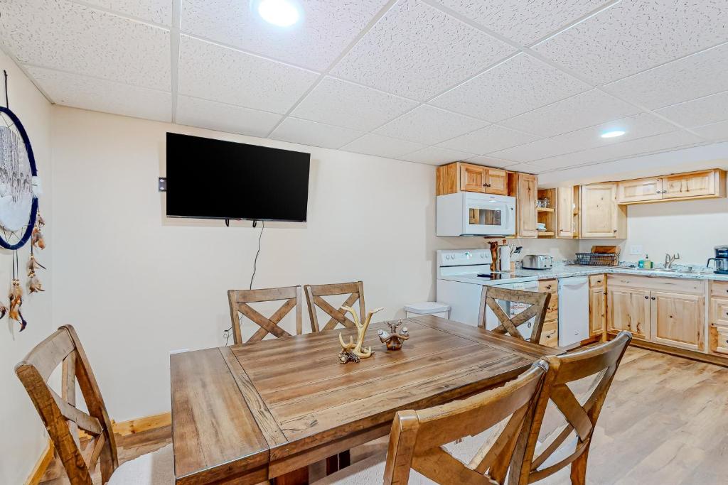 Alpine Horn Lodge at Big Powderhorn Mountain - Unit C photo 4