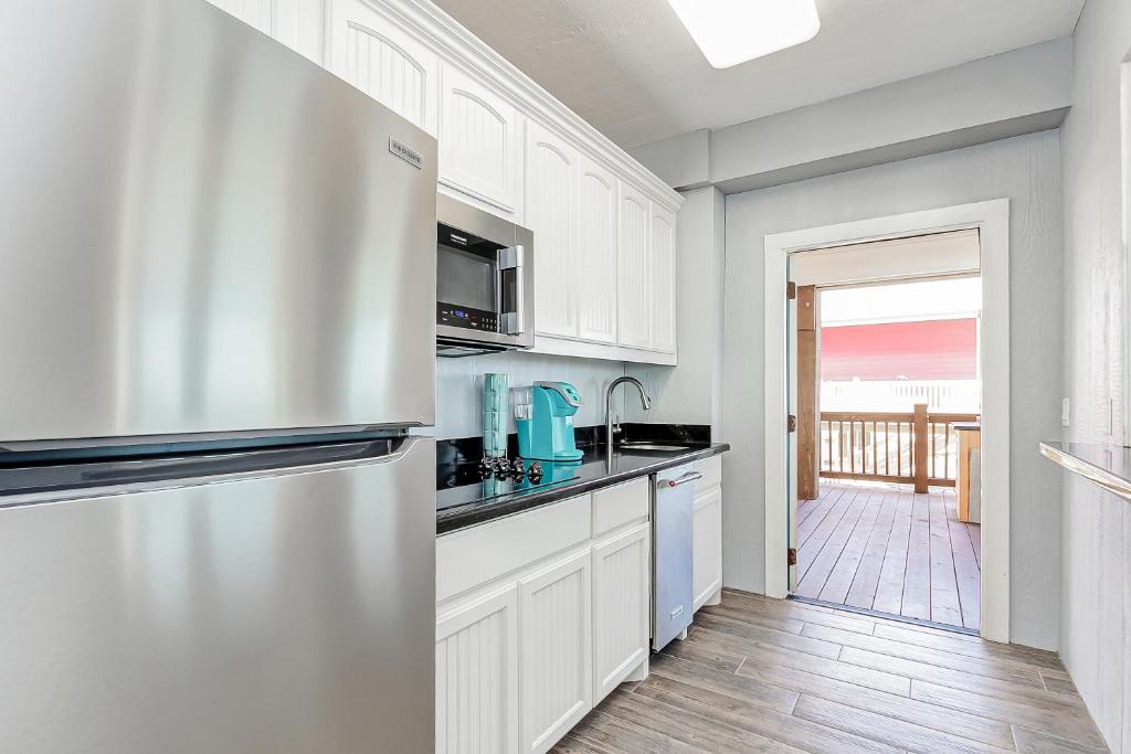 Alright, Alright, Alright by Wanderlust Properties photo 2