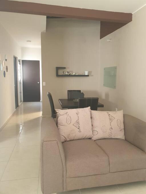 Casa llena de vida y buena vibra con las amenidades necesarias para que pases una estancia de 10! photo 3
