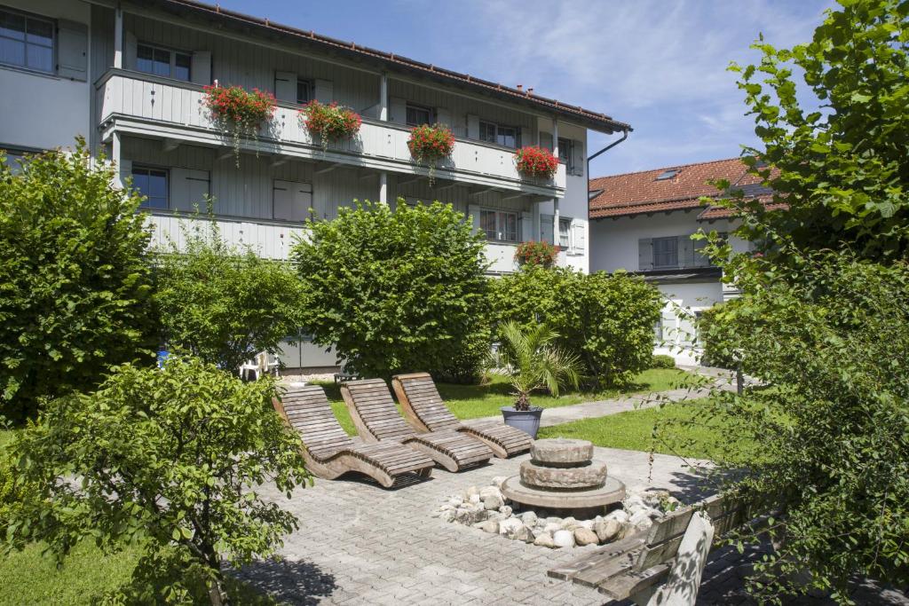 Wellness Ferienwohnung Schweinsteiger mit Hallenbad und Sauna photo 1