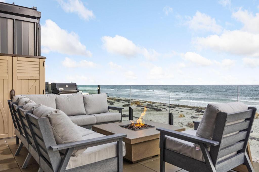 Beachfront Luxury Suite #19 at THE BEACH HOUSE photo 1