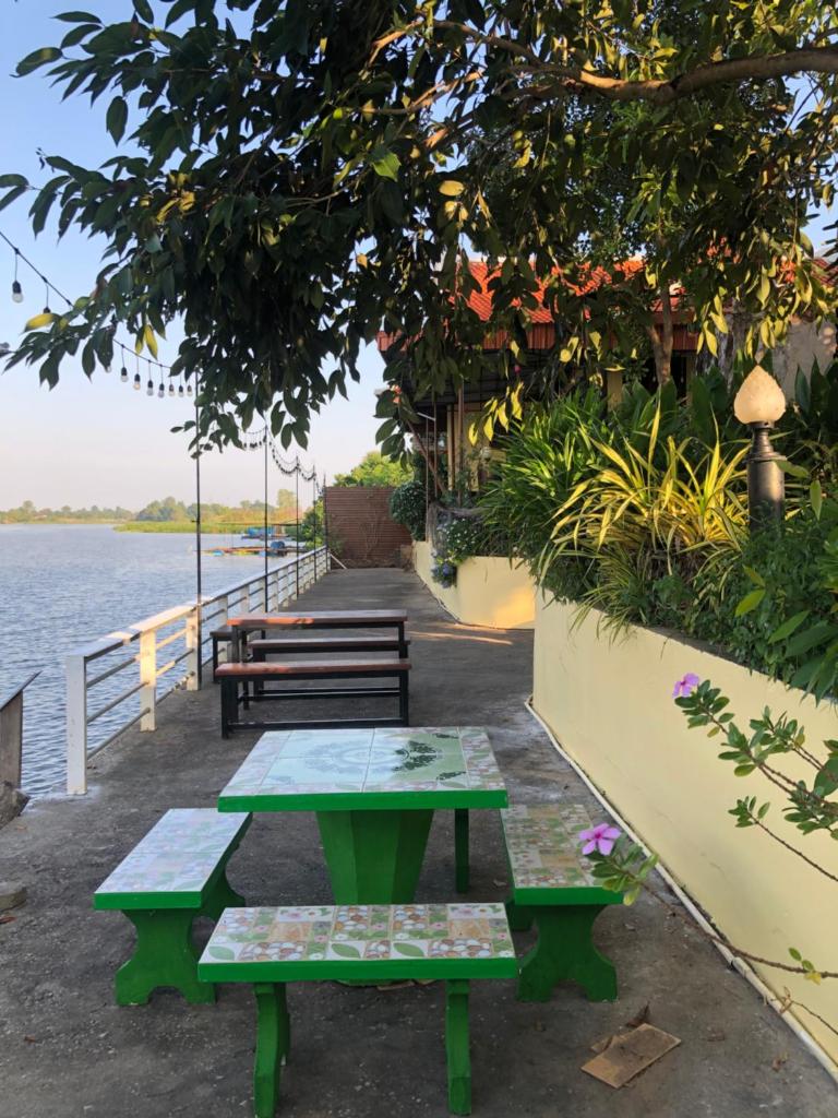 Ruen Thai Ban Rim Nam photo 3