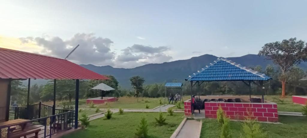 Mount Heaven photo 2