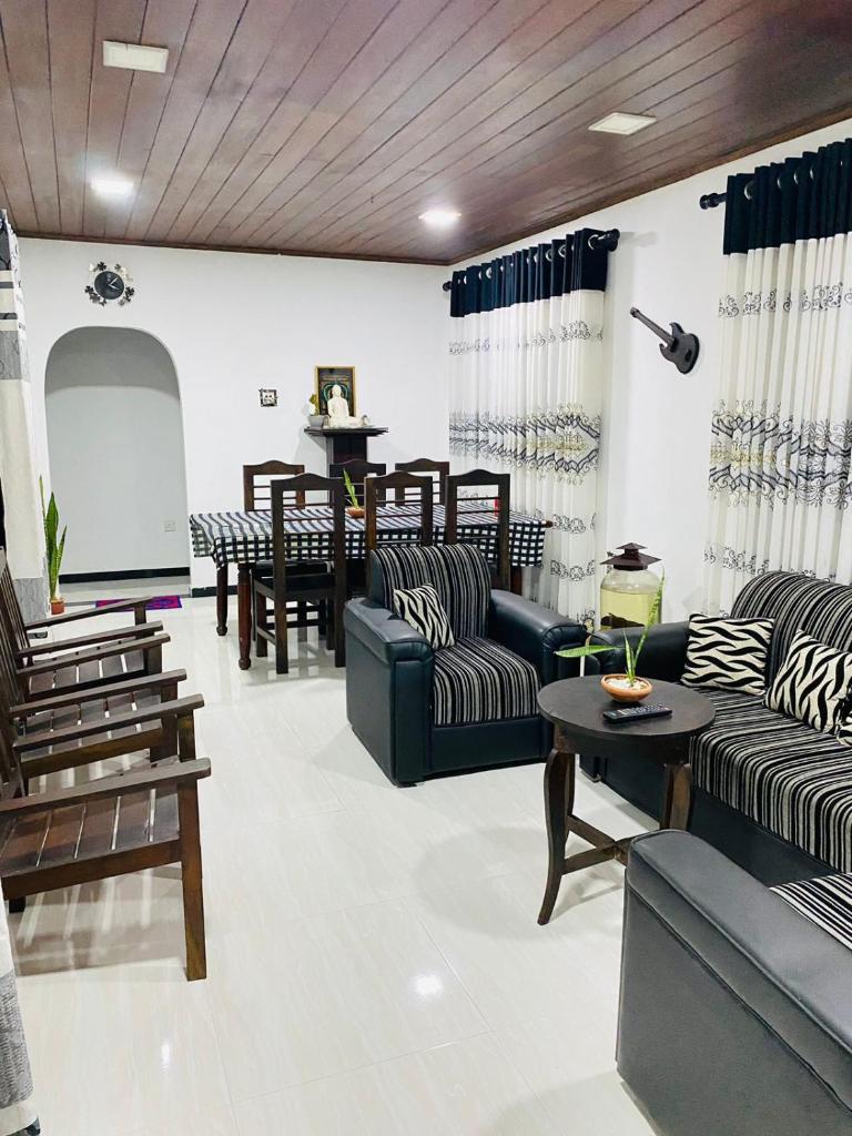 NEWCINNAMONVILLA photo 1