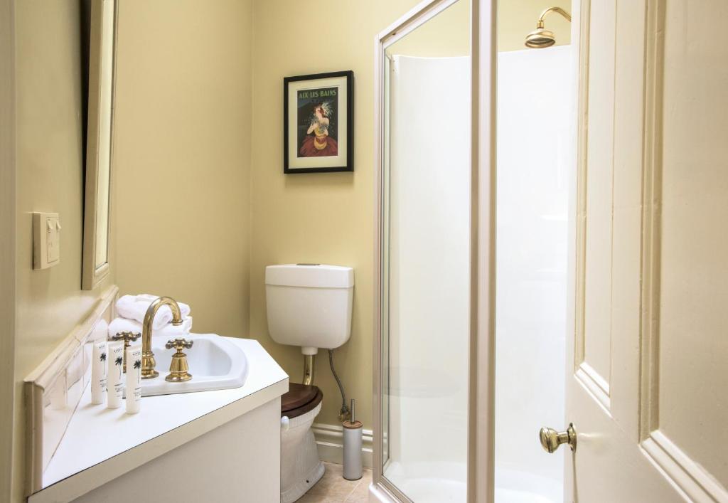 Sassafras village stay - historic home sleeps 4 photo 3