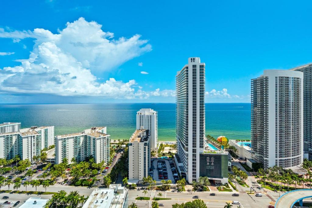 Oceanview 2BR and luxury amenities at Hyde Beach House Room Type - Two-Bedroom Apartment