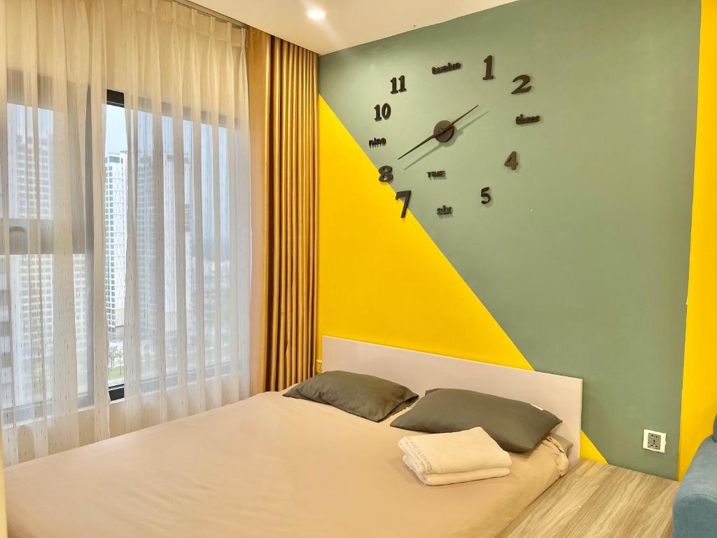 Saigon - Vinhomes Studio Apartment With Pool View photo 4