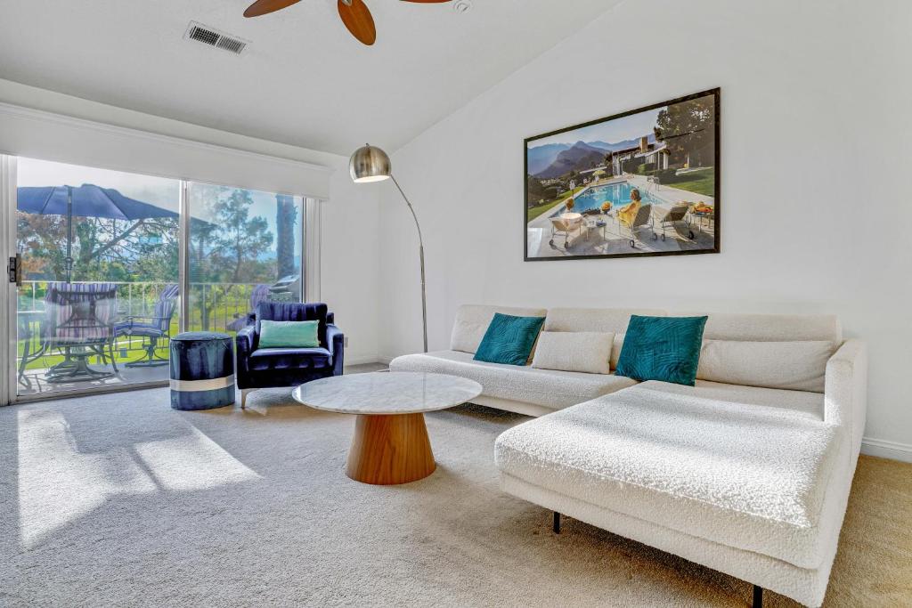 Idyll in the Desert - Immaculate Palm Desert Getaway image