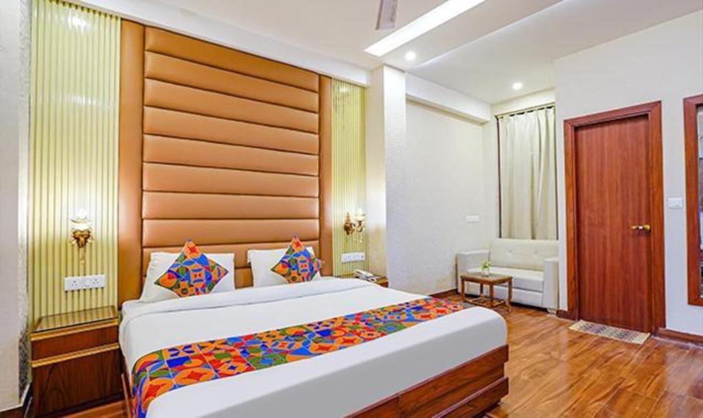 FabHotel Prime Noida Sector 63 photo 2