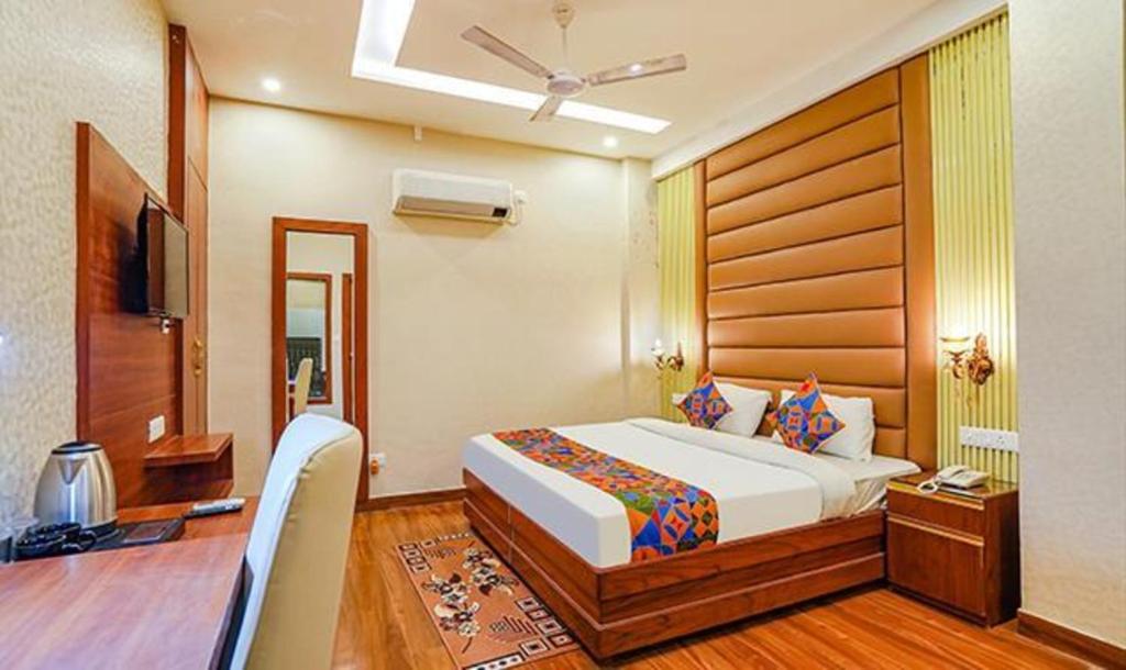 FabHotel Prime Noida Sector 63