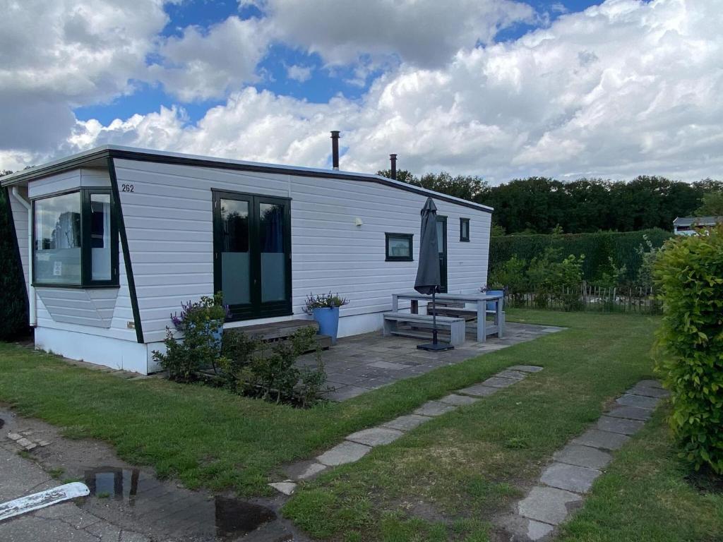 Van Gogh-style chalet near the Loonse and Drunense Duinen