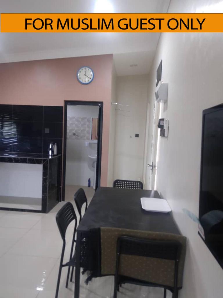 Yasmeen Studio Roomstay Kijal - Room 2 - FOR TWO PERSON ISLAM GUEST ONLY photo 2