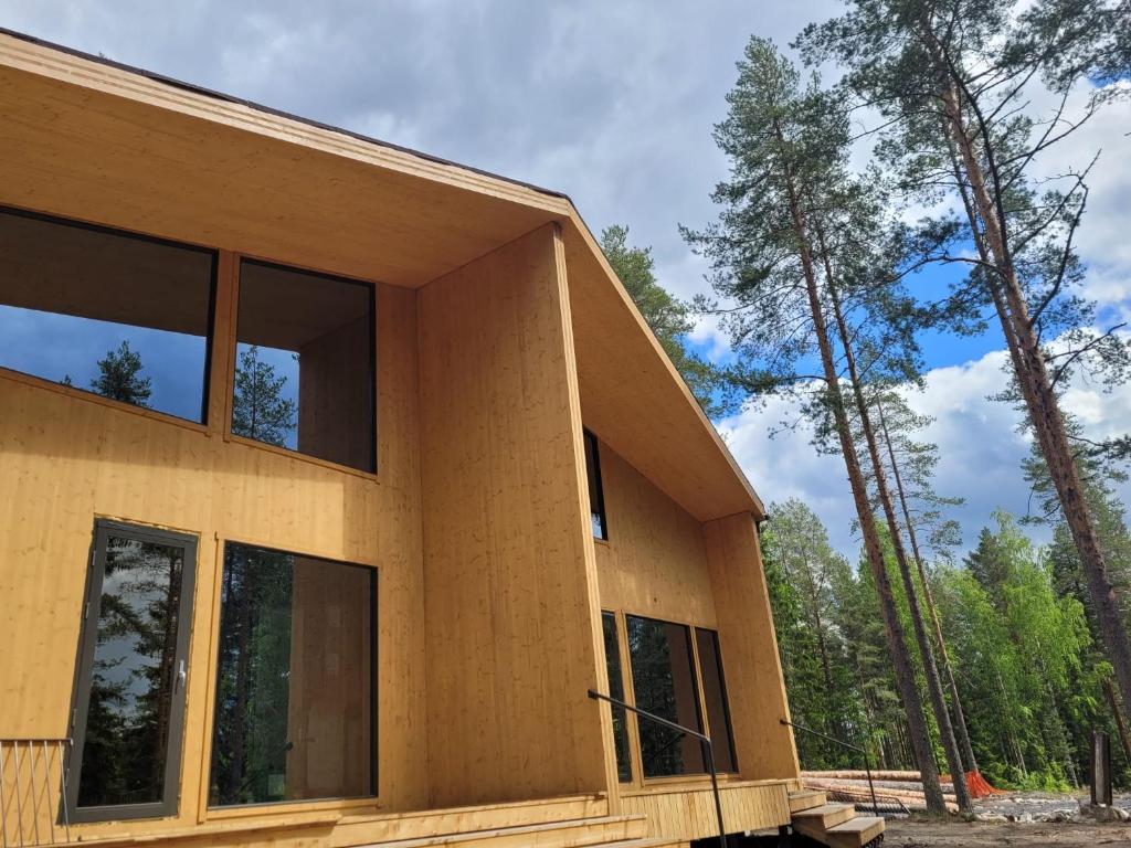 Suomalainen puinen huvila Havu Resort 17 henkilölle photo 1