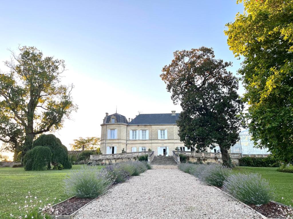 Chateau Carbonneau