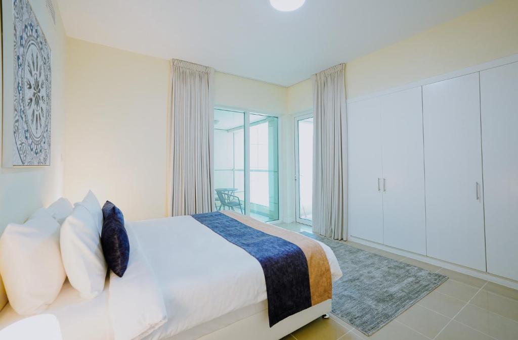 Citi home 1BR New Marina Sulafa Tower photo 1