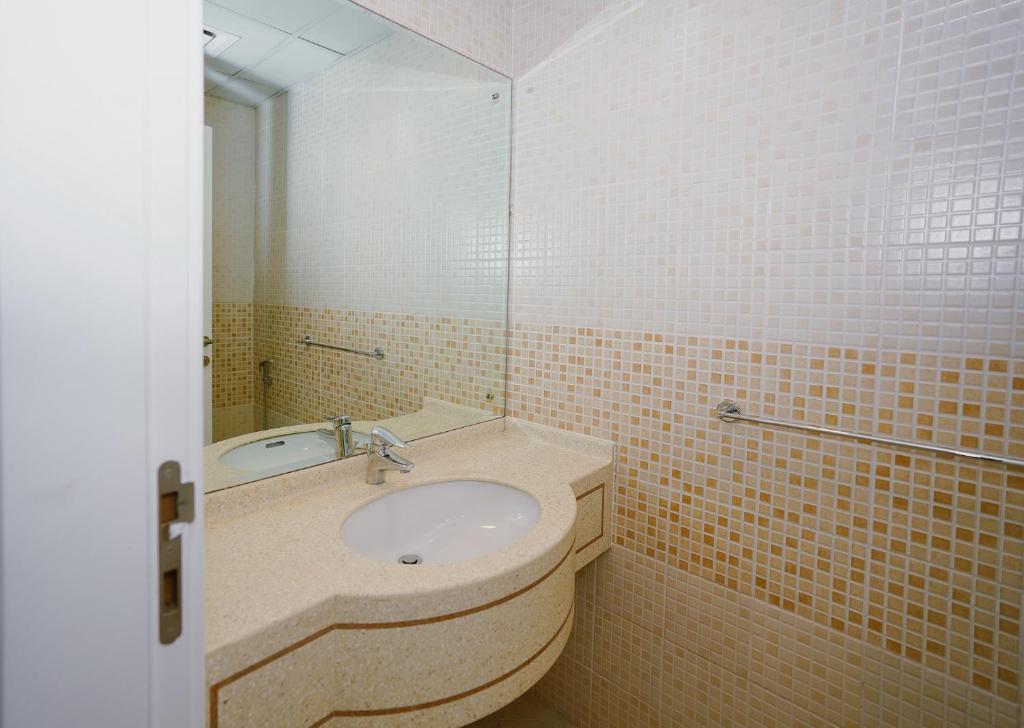 Citi home 1BR New Marina Sulafa Tower photo 4