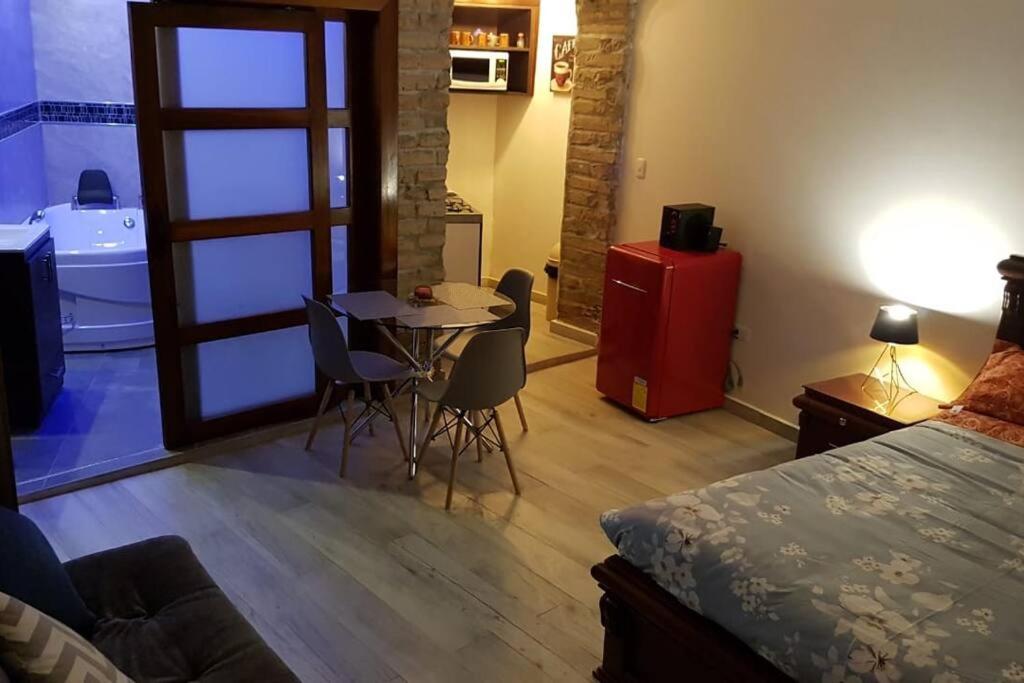 Departamento con jacuzzi sector U estatal Cuenca photo 4