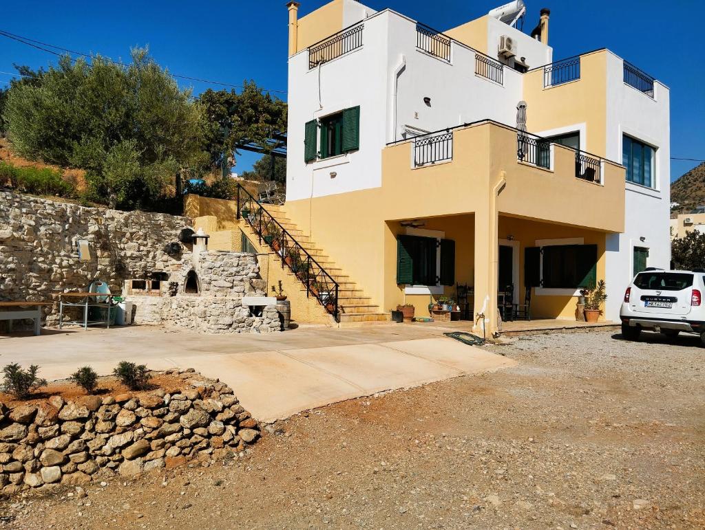 Το σπίτι που σε ταξιδεύει (The dream boat house). photo 3