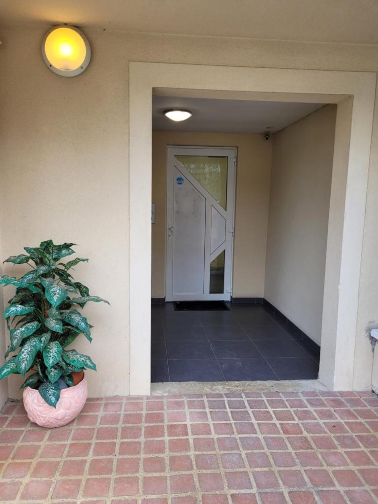 Cocooning House 204 Suite Green- Superb studio near Roissy CDG photo 3