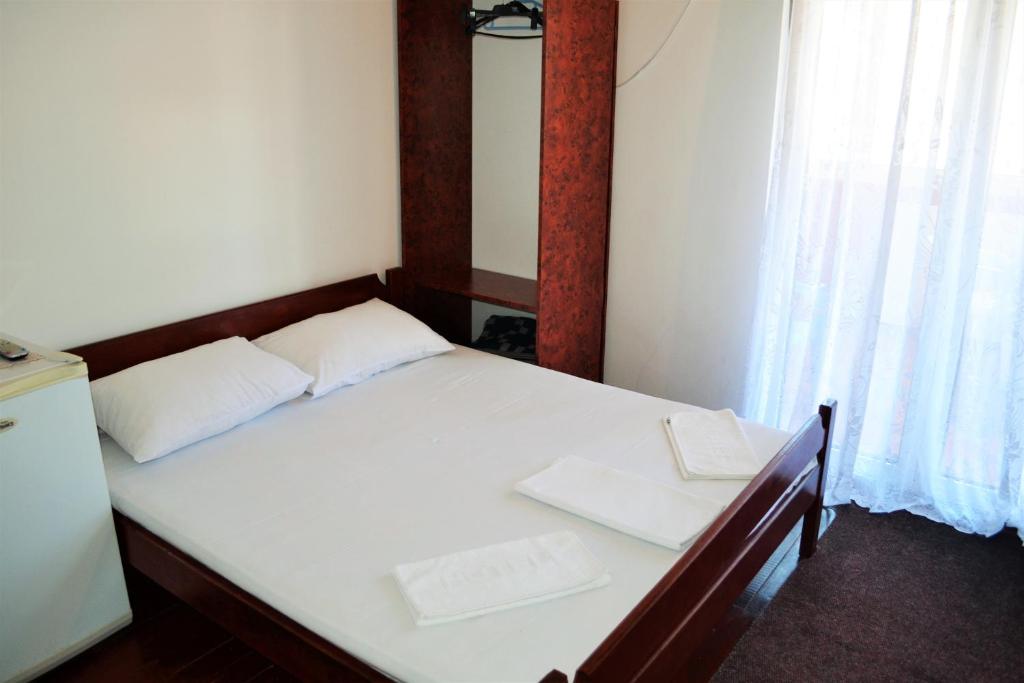 Трехместный (Трехместный номер с балконом), Rooms Kuljic