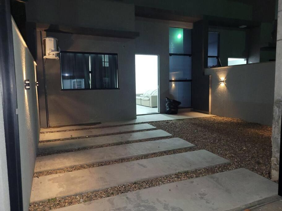 Ampla casa Nova em Itajuba, apenas 350m do mar. photo 1