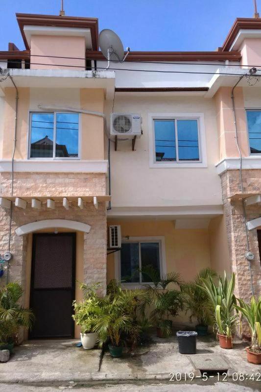 2 storey house for rent photo 3