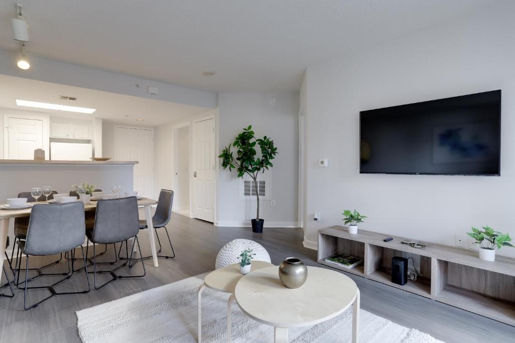Apartment Just Steps from Ballston Subway Station photo 3