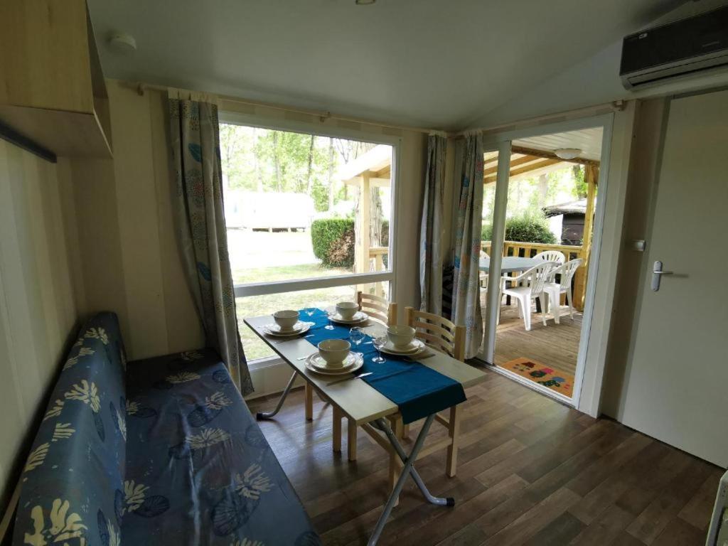 Mobil Home proche Paris en Ile de France en Camping photo 4