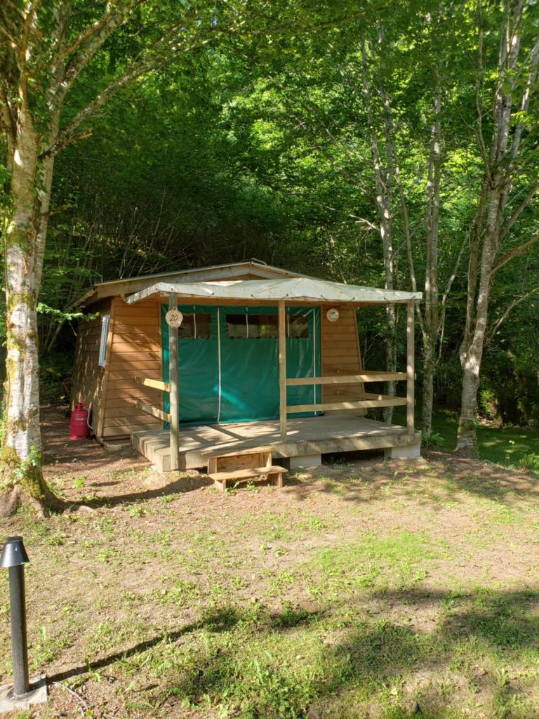 Camping EAU NATURELLE Bungalow ou Tente 4 personnes dans un environnement calme et dépaysant photo 2