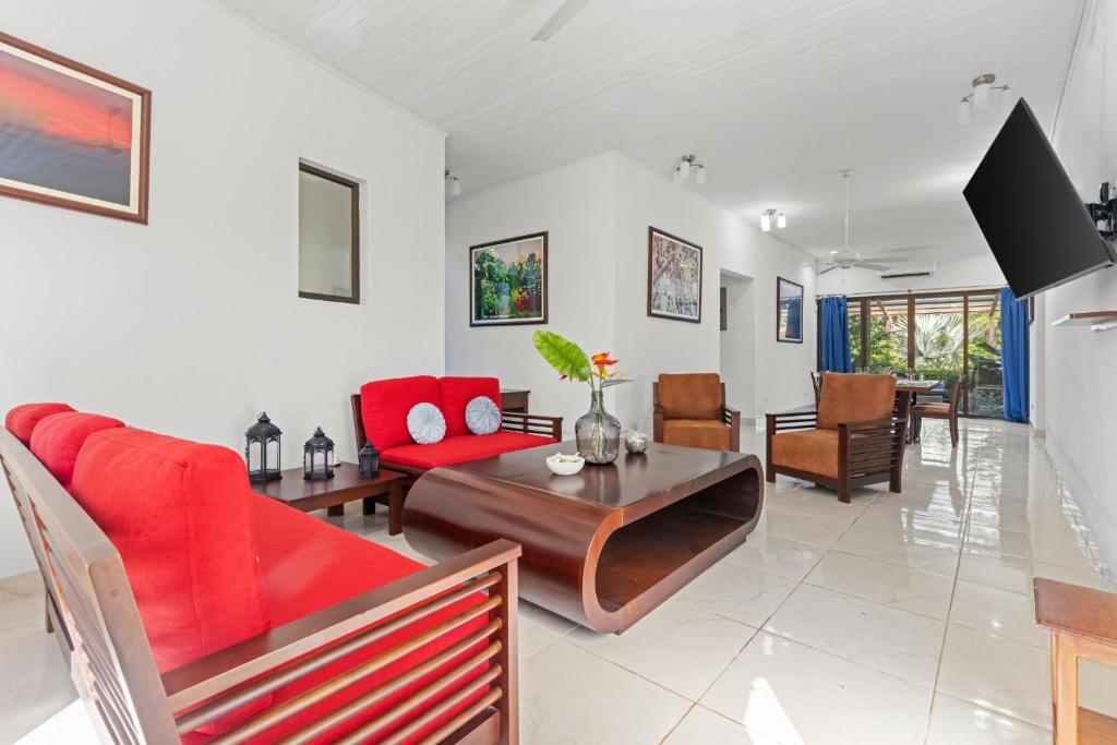 Playa Negra Peaceful & Luxury Beach Dream VillaB photo 4